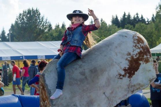 Farmářská slavnost ve Vernéřovicích přilákala stovky návštěvníků 