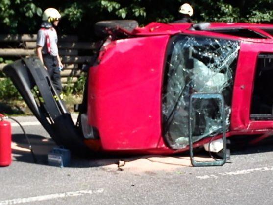 Jedna osoba se zranila při nehodě osobního vozidla