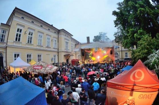 Proměnlivé počasí Broumováky neodradilo a pouť si užili 