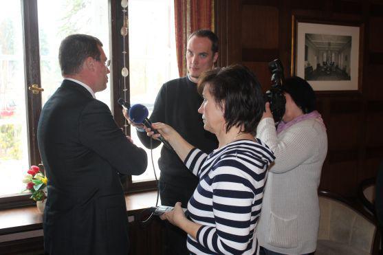 Kardinál Dominik Duka podpořil svou přítomností v Broumově projekt revitalizace kláštera