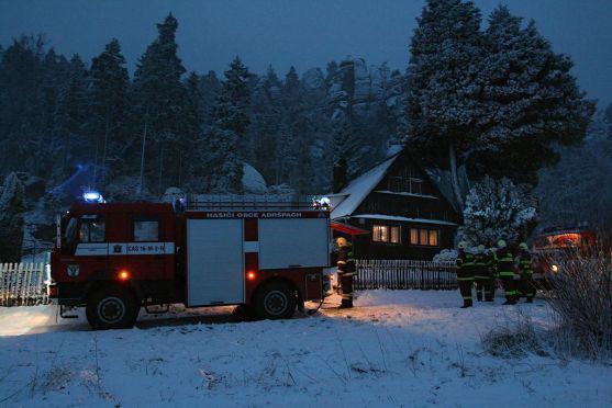 Den před Silvestrem hořelo v Dolním Adršpachu