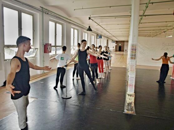 Broumovským baletkám se věnovali lektoři ze Španělska, Ukrajiny a České republiky 