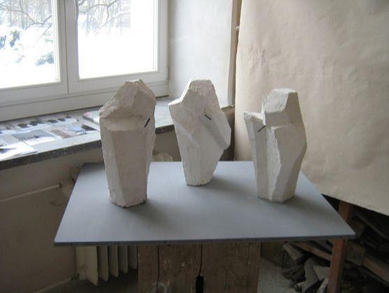 Na terase polických Pellyho domů vystavuje své objekty Bohumil Bob Zelený 