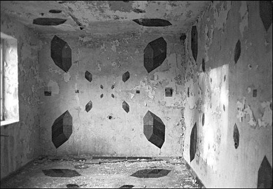 Prostorová instalace Veroniky Resslové zahájí druhý výstavní rok Galerie Dům v Broumově 