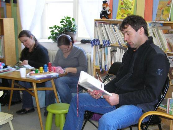V Městské knihovně v Teplicích nad Metují čtou dětem, aby podpořili jejich čtenářství 