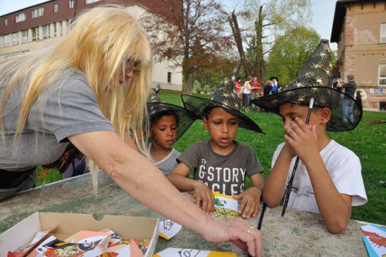 Na několika místech na Broumovsku se slétaly čarodějnice 