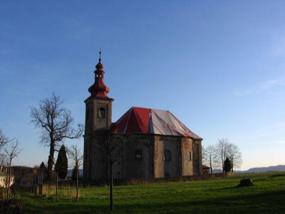 Kostely a kamenné kříže Broumovska očima Lucie Cepkové 