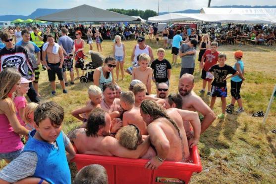 Na broumovském letišti se konal již 6. ročník Motosrazu 