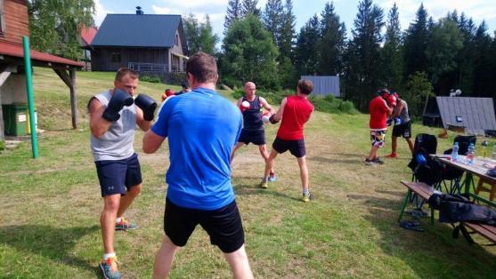 Boxeři ladili fyzickou kondici v Krkonoších 