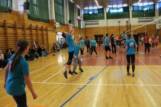 V březnu broumovští volejbalisté hráli tři turnaje