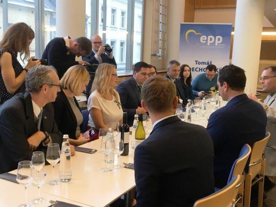 Nástěnný kalendář se poprvé představil v Bruselu