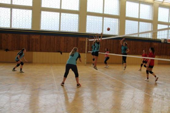 Broumovským volejbalistům se v únoru nedařilo