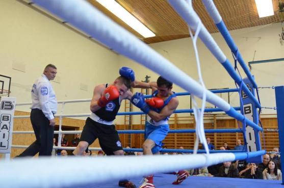 Boxer Jakub Šuda má za sebou čtyři extraligové zápasy, z toho tři vítězné. Oddíl Hydrokov Třeboň s ním počítá i do příští sezóny