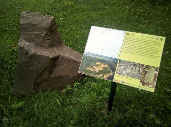 Ze Žacléře do Žacléře přes vyvřelý Královecký špičák