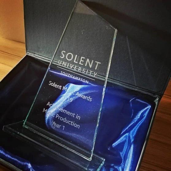 "Jak si otevřít obzory? Překonat strach z neznámého," říká student Martin Frömmel