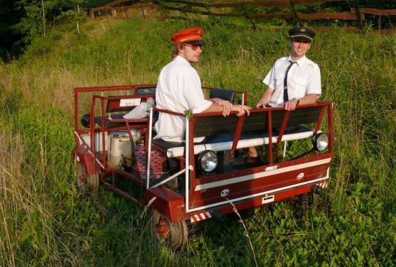 Mistrovství Polska v závodech ručních drezín jeli také Broumováci