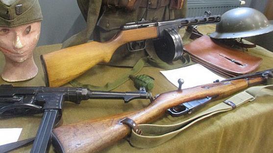 Opět tanky v Polici nad Metují