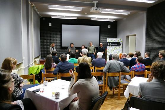 Archiváři z FF UHK zachraňují klášterní knihovnu v Broumově