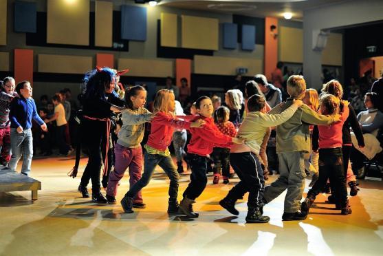 Konferenčním sálem Infocentra v Broumově se nesly čertovské básničky