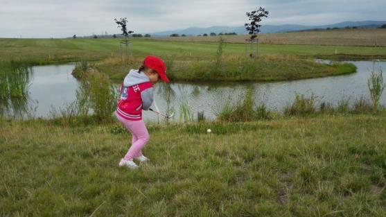 V golfovém areálu Grosshof v Broumově se opět konal prázdninový tábor pro děti a mládež