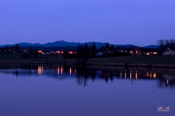 Noční Broumov na fotografiích Lukáše Sokola