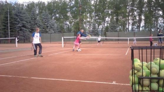 Hitem léta je tenisová školička