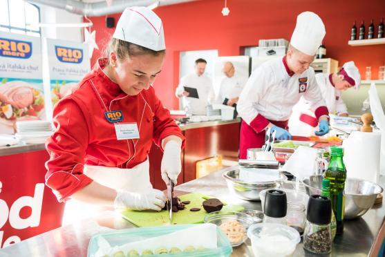 Studenti z Teplic nad Metují soutěží o titul Svačina roku