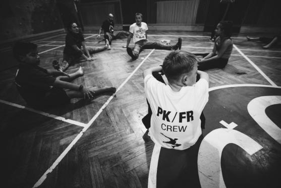 Police nad Metují se stala druhým městem v České republice s pravidelnými parkour-freerun tréninky pod záštitou Urban Sense Academy
