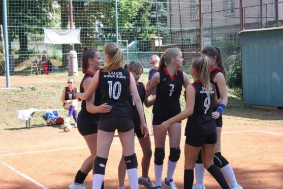 Volejbalový Memoriál a hudební Rockstock v Broumově slibuje příjemný den