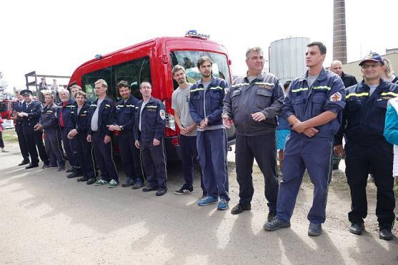 Police má novou hasičskou zbrojnici. Oslavili také 150. výročí