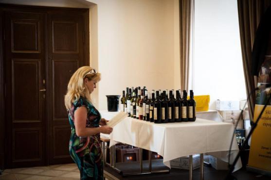 Víkend v broumovském klášteře byl ve znamení dobrého vína a dobročinnosti