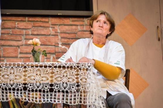 Broumovští ochotníci naservírovali mátové a citronové thé