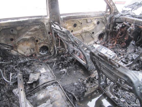 V Hronově shořel osobní automobil