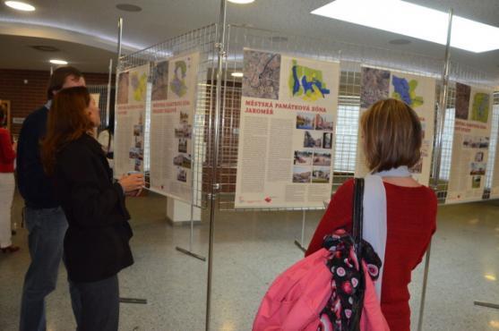 Krajský úřad hostí výstavu o památkových zónách