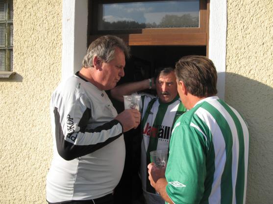 Antonín Panenka a tým jeho spoluhráčů z Bohemians Praha potěšili fotbalové fanoušky v Teplicích nad Metují