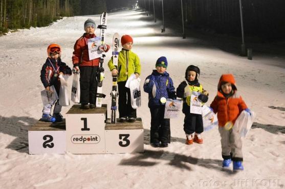 V obřím slalomu startovalo v Teplicích nad Metují téměř 50 závodníků