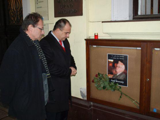 V Náchodě uctili památku svého rodáka Josefa Škvoreckého