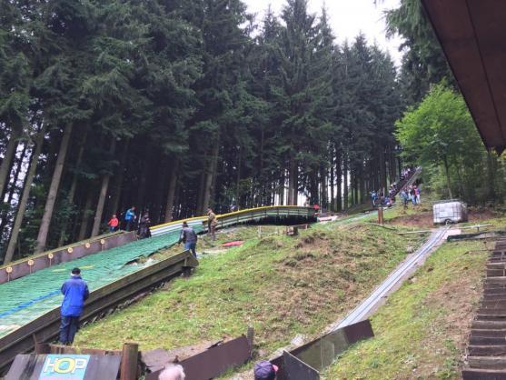 Zima ještě nezačala a machovští lyžaři už vítězí