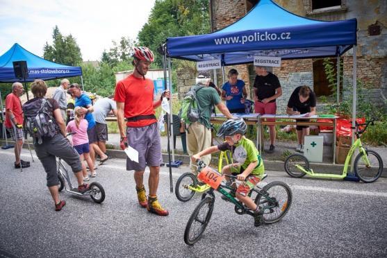 Petrovickými zatáčkami se projíždělo asi 500 lidí
