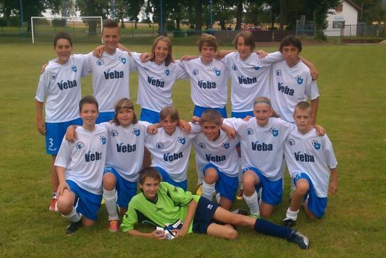 Hradecké fotbalové juniorky porazily tři týmy starších žáků a zvítězily v turnaji Ulita Cup 2013