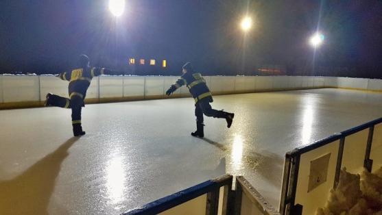 V sobotu se v Broumově začne bruslit