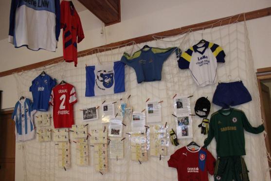 Fotbalová výstava vzbudila emoce, obdarovala mládež a třeba i motivovala