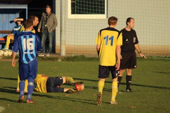 Brankář Drahorád rozhodl proměněnou penaltou o dvou bodech pro Broumov