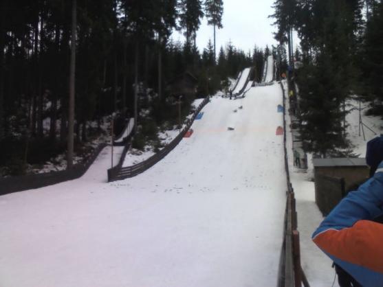 V Machově se na můstcích skákat nedá. Přesto mají místní lyžaři výborné výsledky