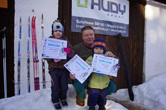 Na Bischofsteinu se jel závod tříčlenných hlídek v běhu na lyžích