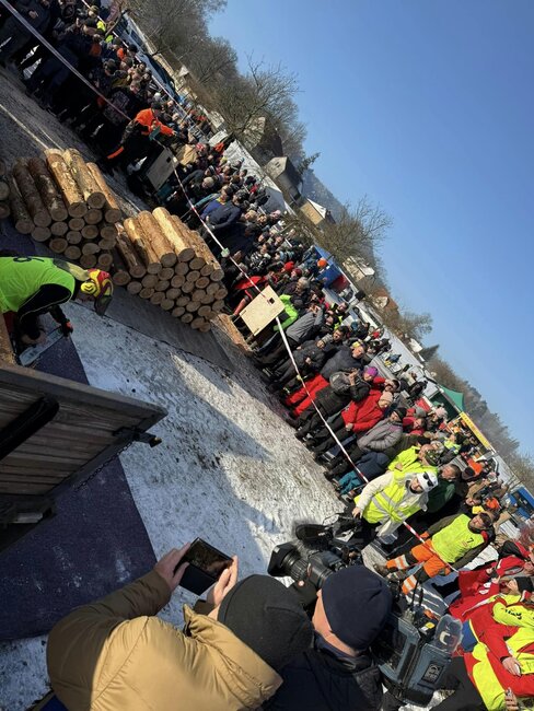 OBRAZEM: Titul Dřevorubce roku putuje na Slovensko