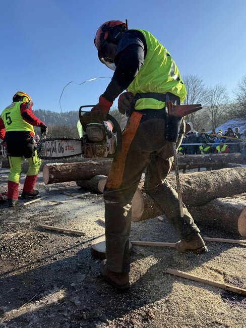 OBRAZEM: Titul Dřevorubce roku putuje na Slovensko