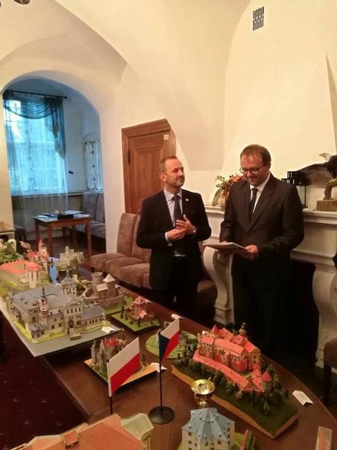 Výstava Muzea papírových modelů na Zámku v polské Oleśnici