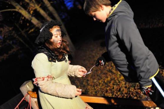 Alejka již popáté patřila čarodějkám, elfkám, smrtkám...