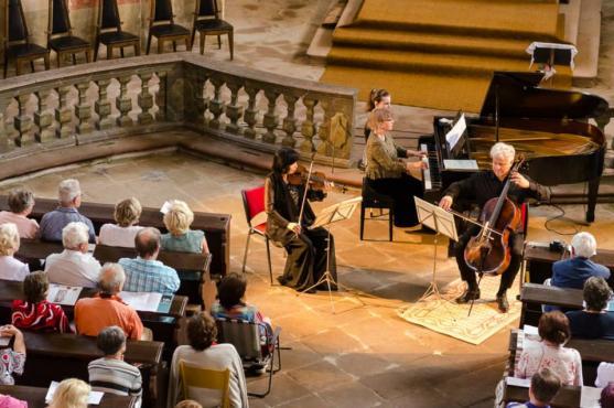 V kostele sv. Anny ve Vižňově vystoupilo Kubelíkovo trio 